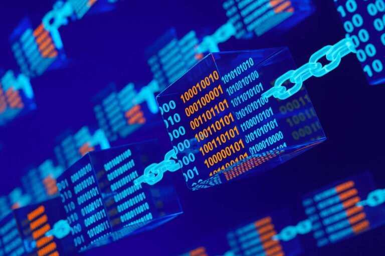 Rappresentazione digitale di una catena blockchain con blocchi di dati binari in colori azzurro, viola e arancio, simbolo degli ETF blockchain.